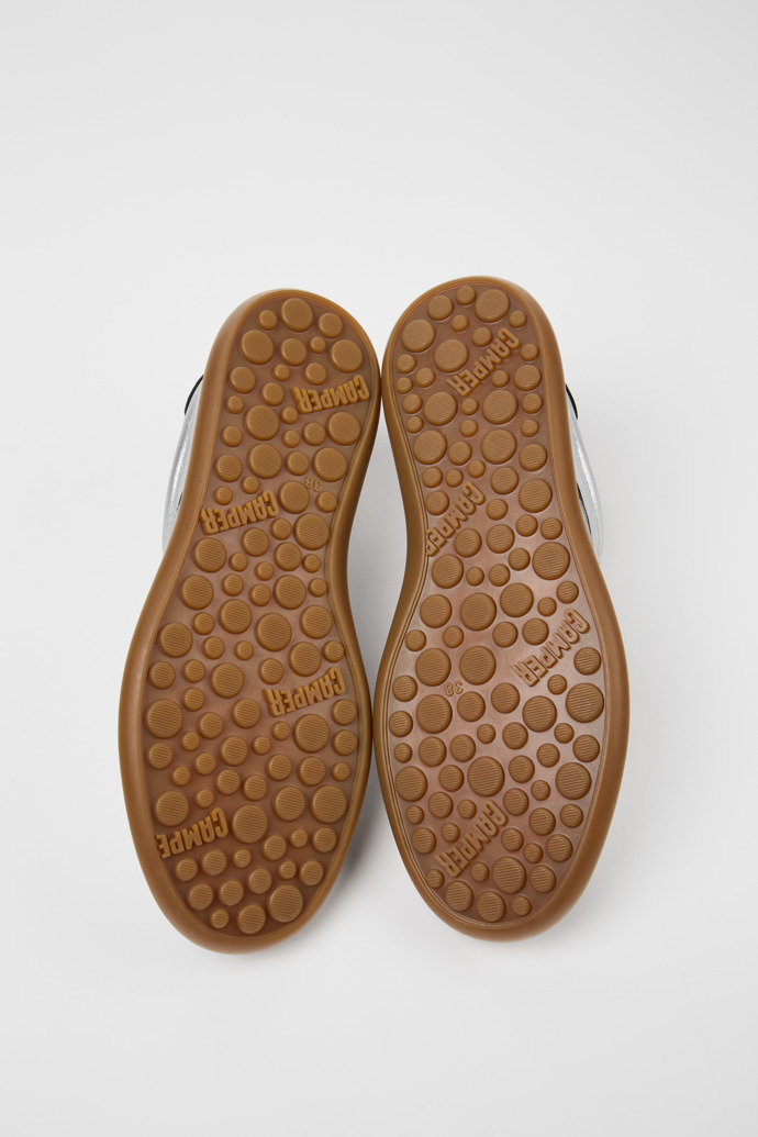 Camper Pelotas Soller - Silber-schwarzer Damensneaker aus Leder.
