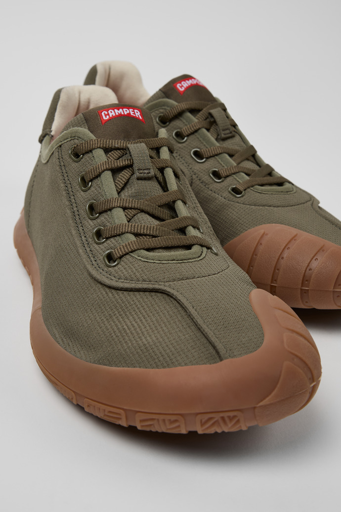 Camper Path - Grüner Herrensneaker aus Recycling-PET.