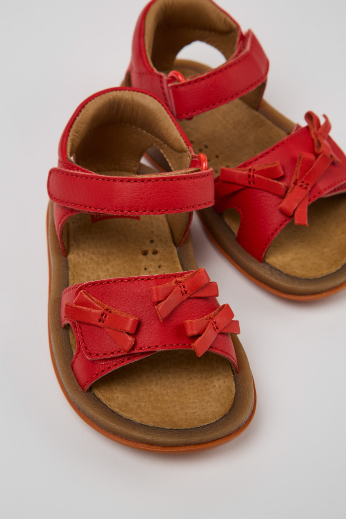 Camper Twins - Rote Kindersandale aus Leder.