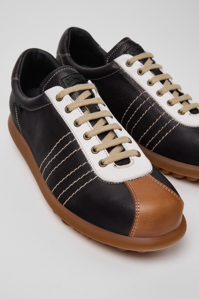 Camper Pelotas - Mehrfarbige Schuhe aus pflanzlich gegorenem Leder für Damen.