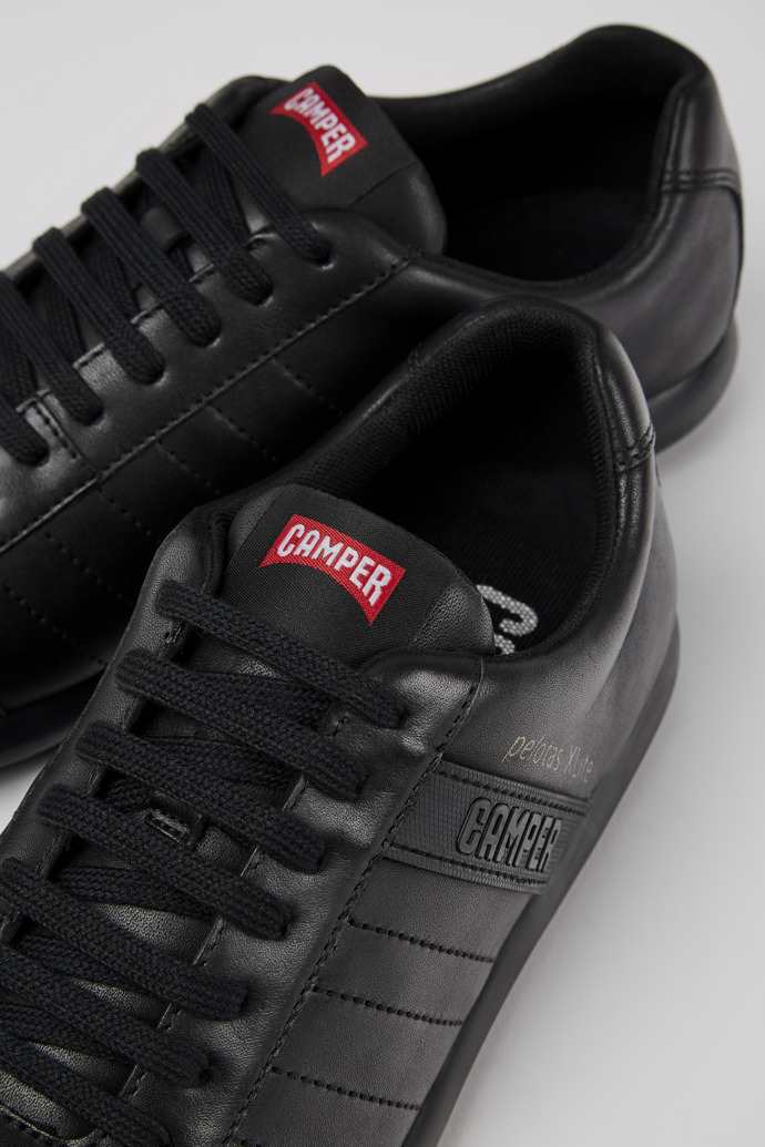 Camper Pelotas XLite - Schwarzer Herrenschuh aus Leder.