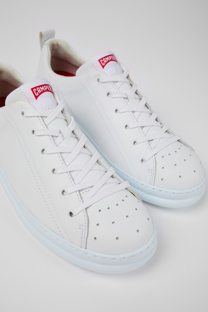 Camper Runner - Weißer Herrensneaker aus Leder.