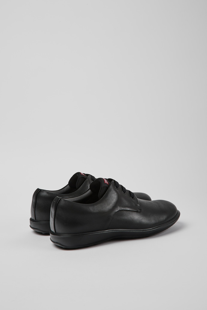 Camper Atom Work - Schwarzer Herrenschuh aus Leder.