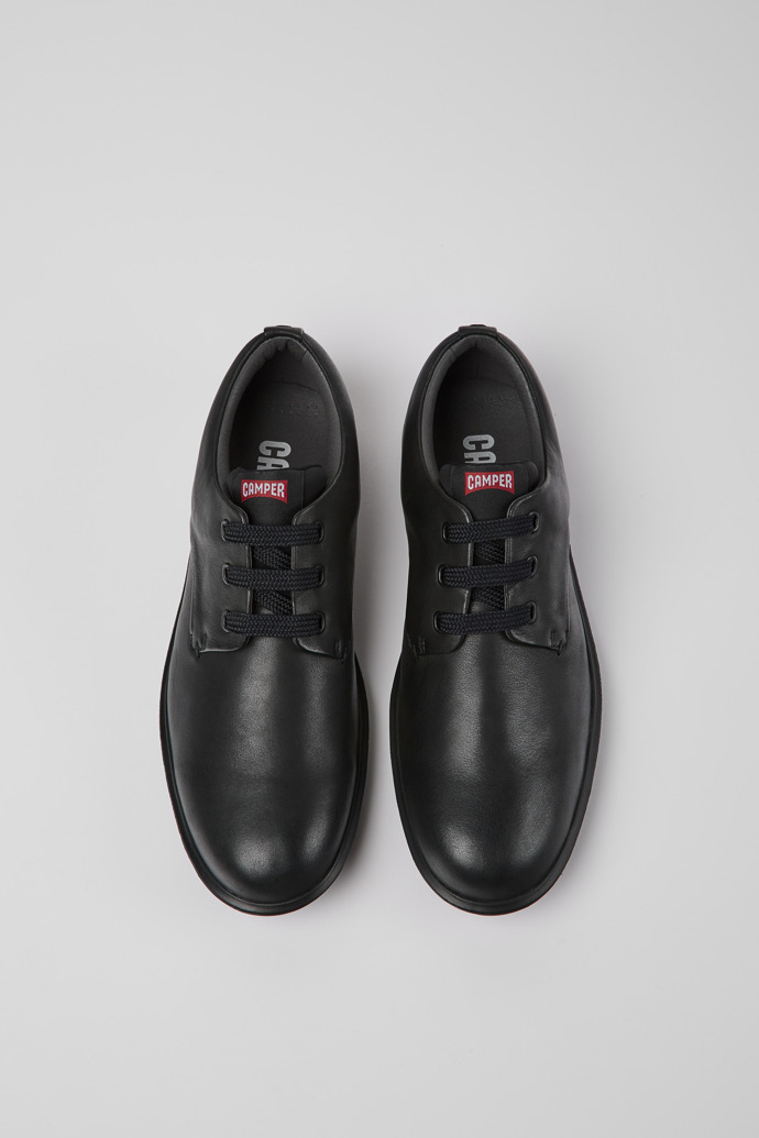 Camper Atom Work - Schwarzer Herrenschuh aus Leder.