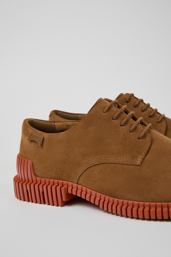 Camper Pix - Brauner Herrenschuh aus Veloursleder.