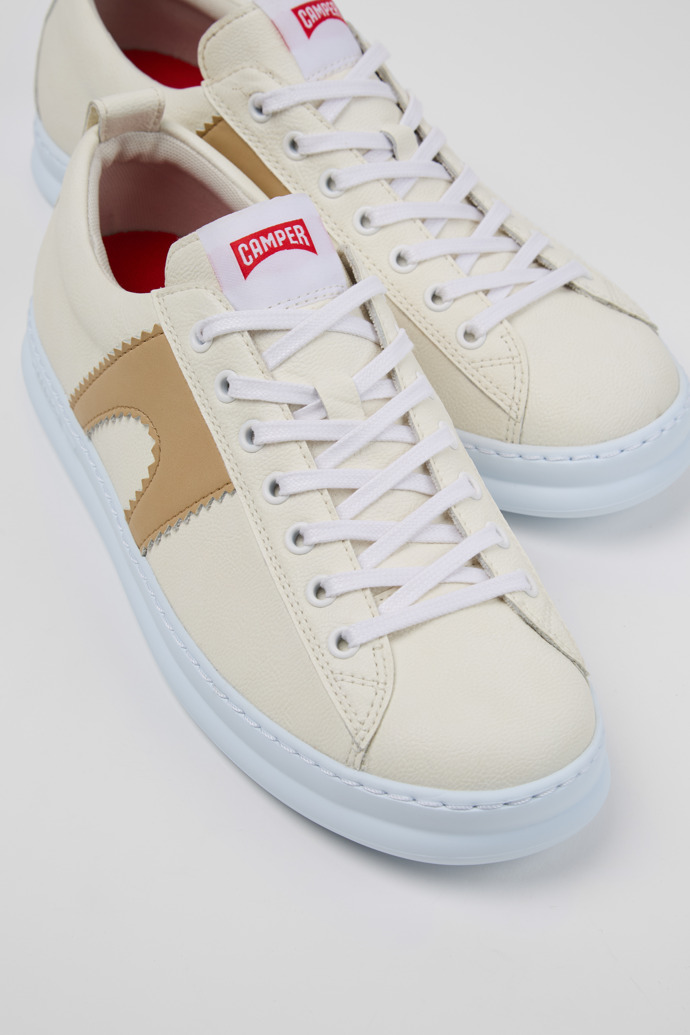 Camper Runner - Mehrfarbiger Herrensneaker aus recyceltem Leder.
