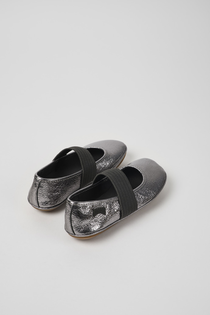 Camper Right - Kinderballerinas aus metallicgrauem Leder