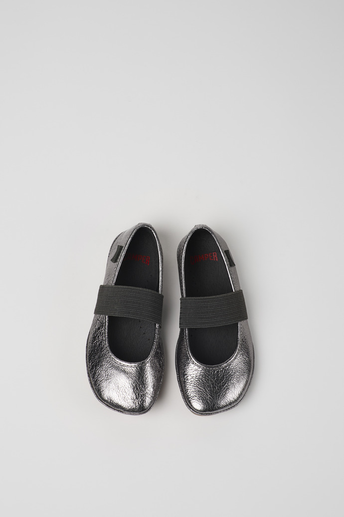 Camper Right - Kinderballerinas aus metallicgrauem Leder