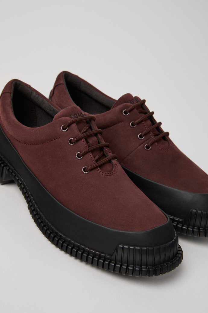 Camper Pix - Weinroter Schuh aus Nubukleder und Leder für Damen.