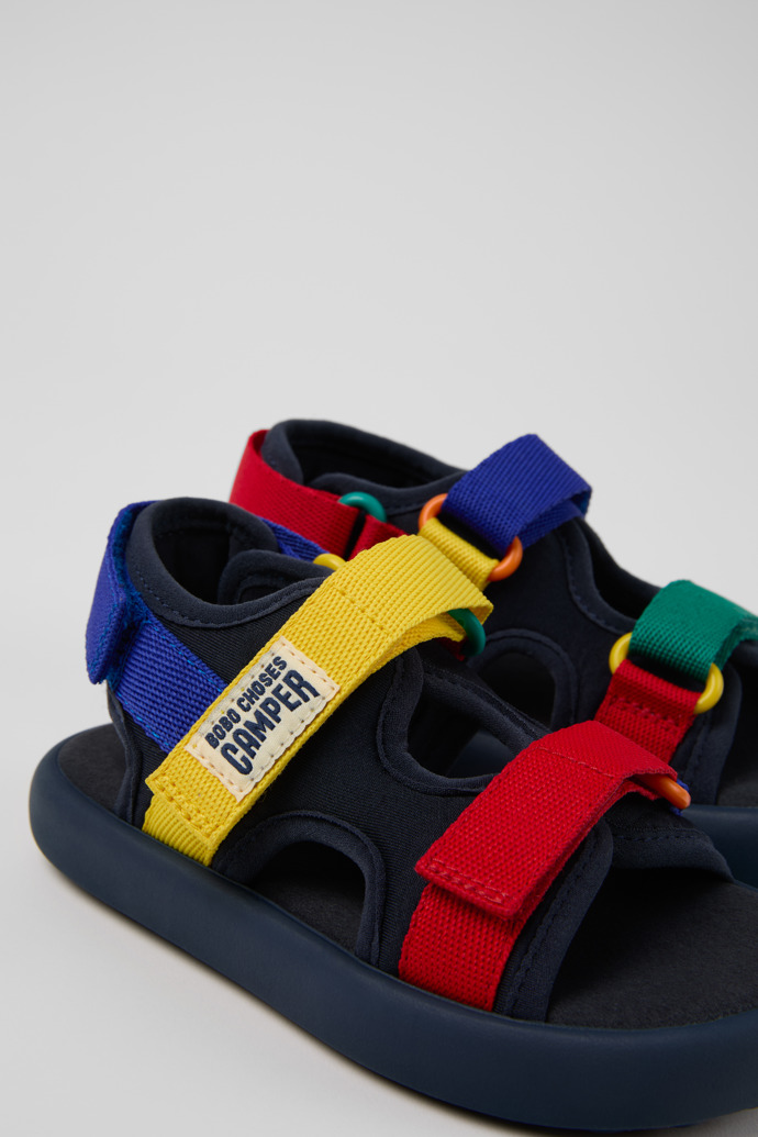 Camper Bobo Choses x Camper - Mehrfarbige Kindersandalen aus Textil.
