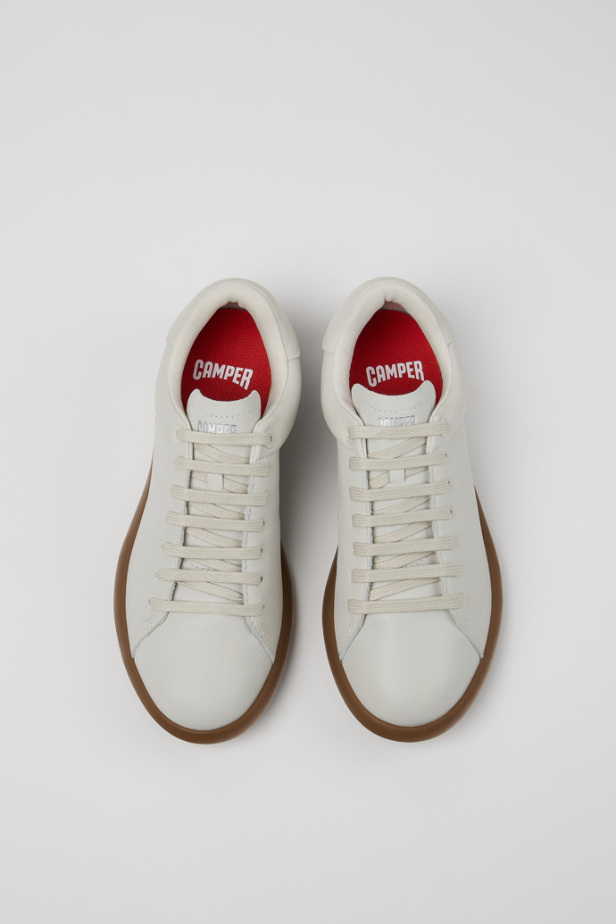 Camper Pelotas Soller - Weißer Damensneaker aus Leder.
