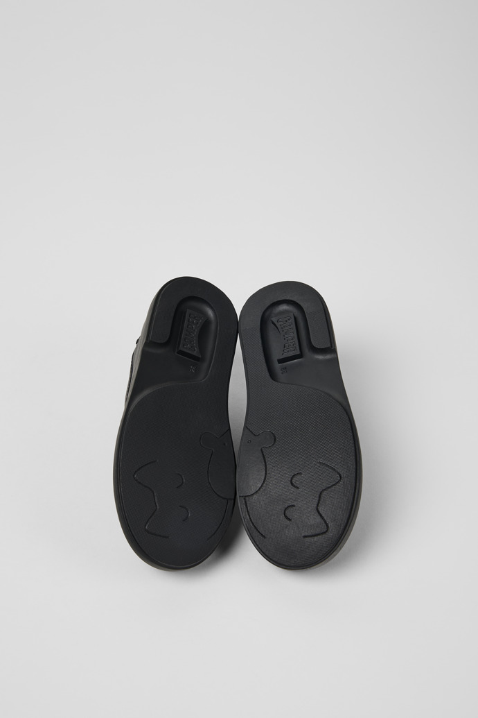 Camper Duet - Schwarzer Kinderballerina aus Leder.