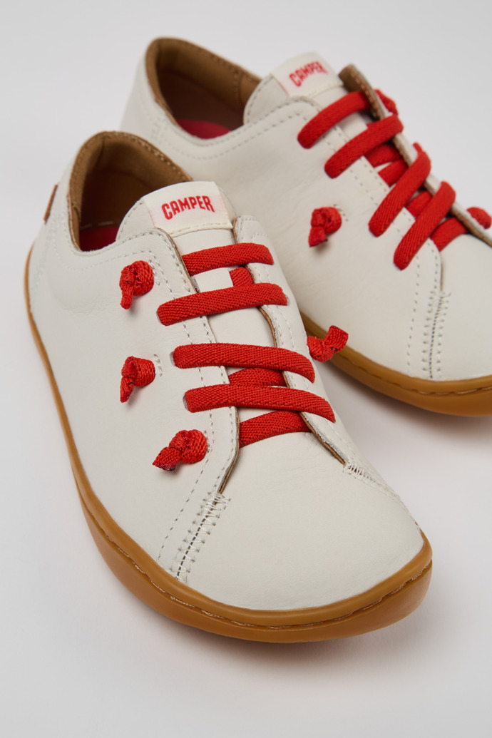 Camper Twins - Weißer Kinderschuh aus Leder.