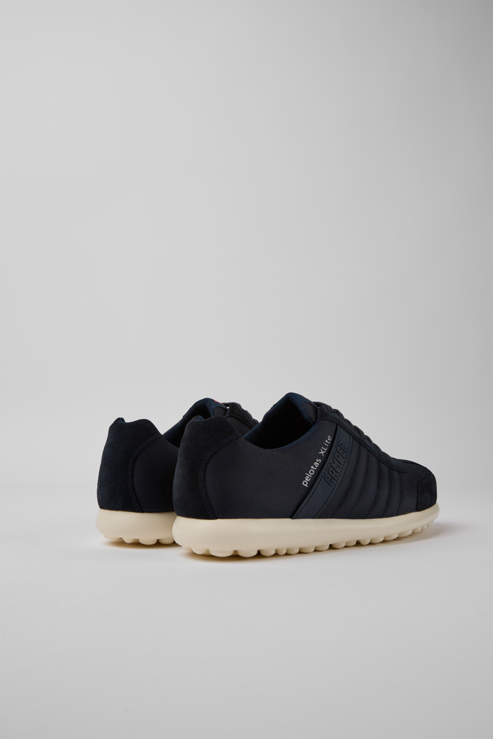 Camper Pelotas XLite - Marineblauer Herrenschuh aus Textil und Nubukleder