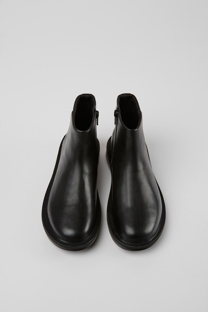 Camper Formiga - Schwarze Lederstiefelette für Damen.