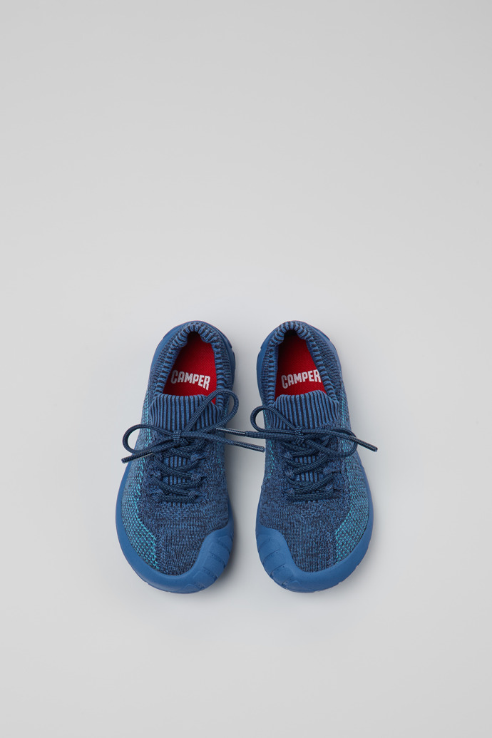 Camper Peu - Blauer Kindersneaker aus Strick.