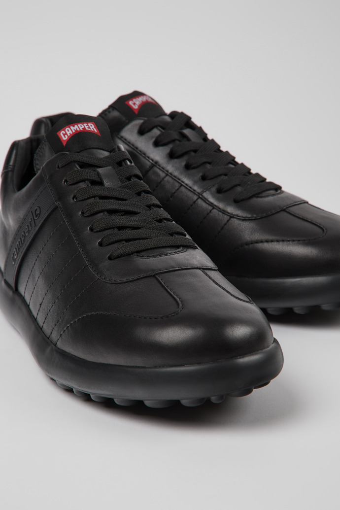 Camper Pelotas XLF - Schwarzer Herrensneaker aus Leder.