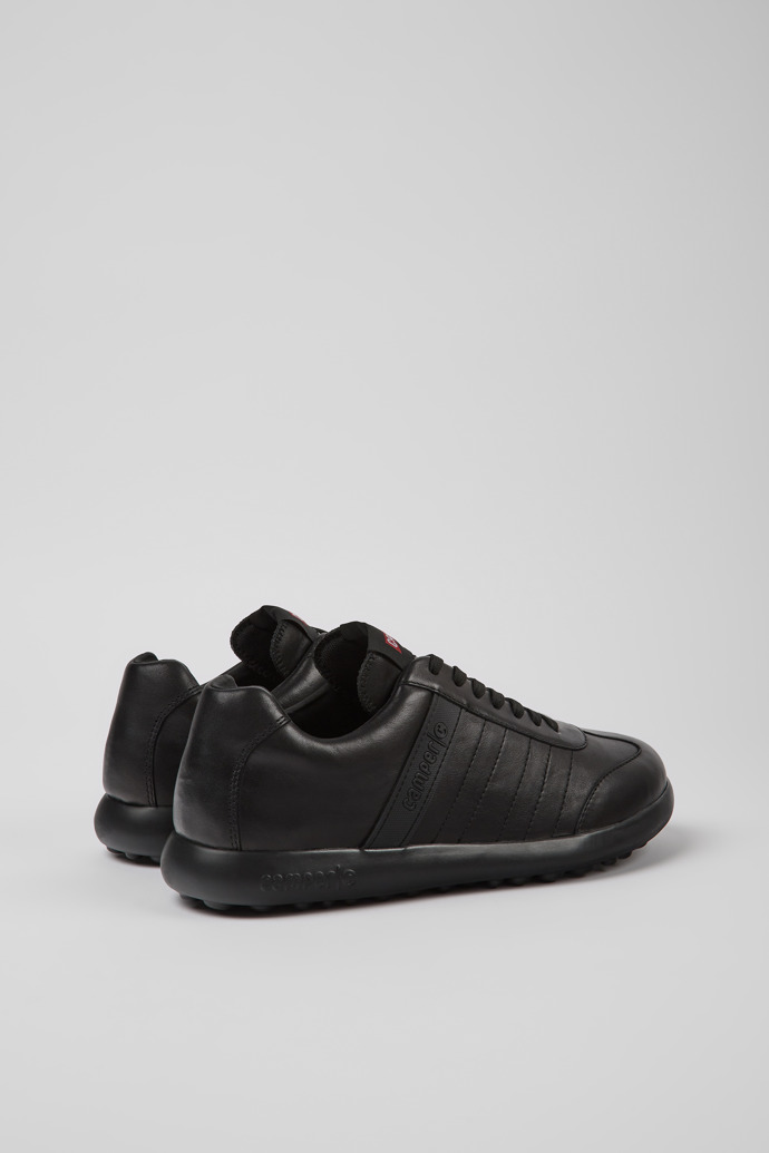 Camper Pelotas XLF - Schwarzer Herrensneaker aus Leder.