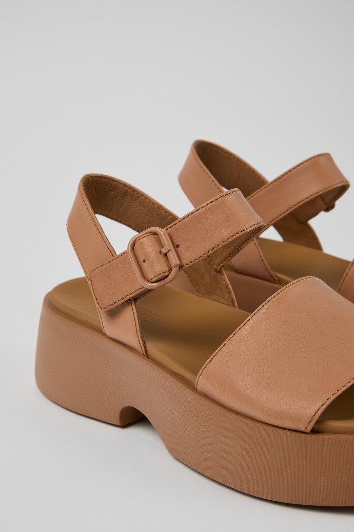 Camper Tasha - Nudenledersandalen für Damen.