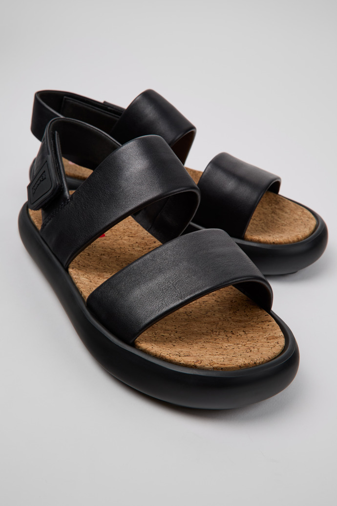 Camper Pelotas Flota - Schwarze Herrensandale aus Leder.