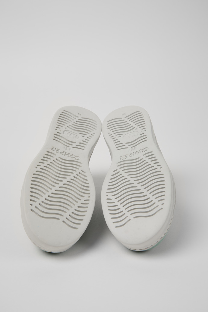 Camper Runner - Grüne Frauenturnschuhe aus TENCEL® Lyocell und Leder.