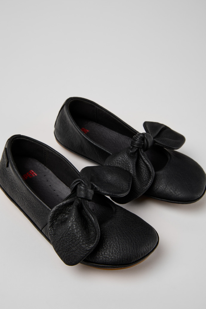 Camper Right Nina - Schwarzer Kinderballerina aus Leder.