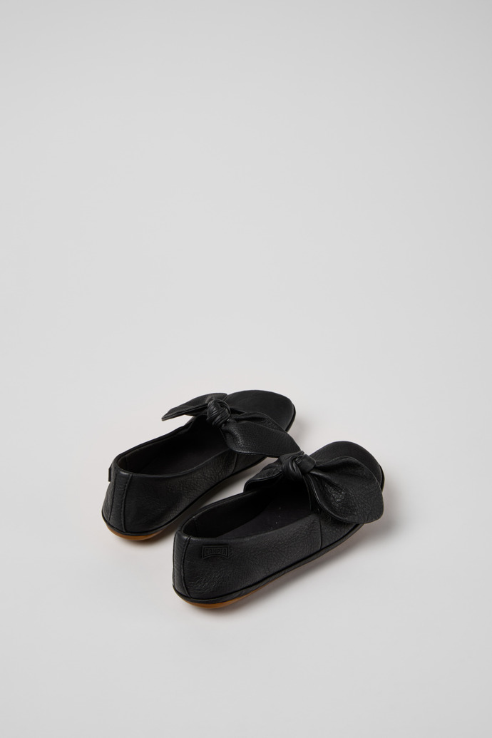 Camper Right Nina - Schwarzer Kinderballerina aus Leder.