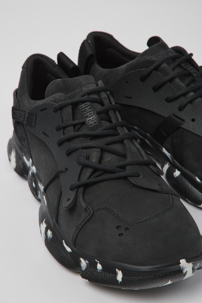 Camper Karst - Schwarzer Herrensneaker aus Nubukleder/Textil