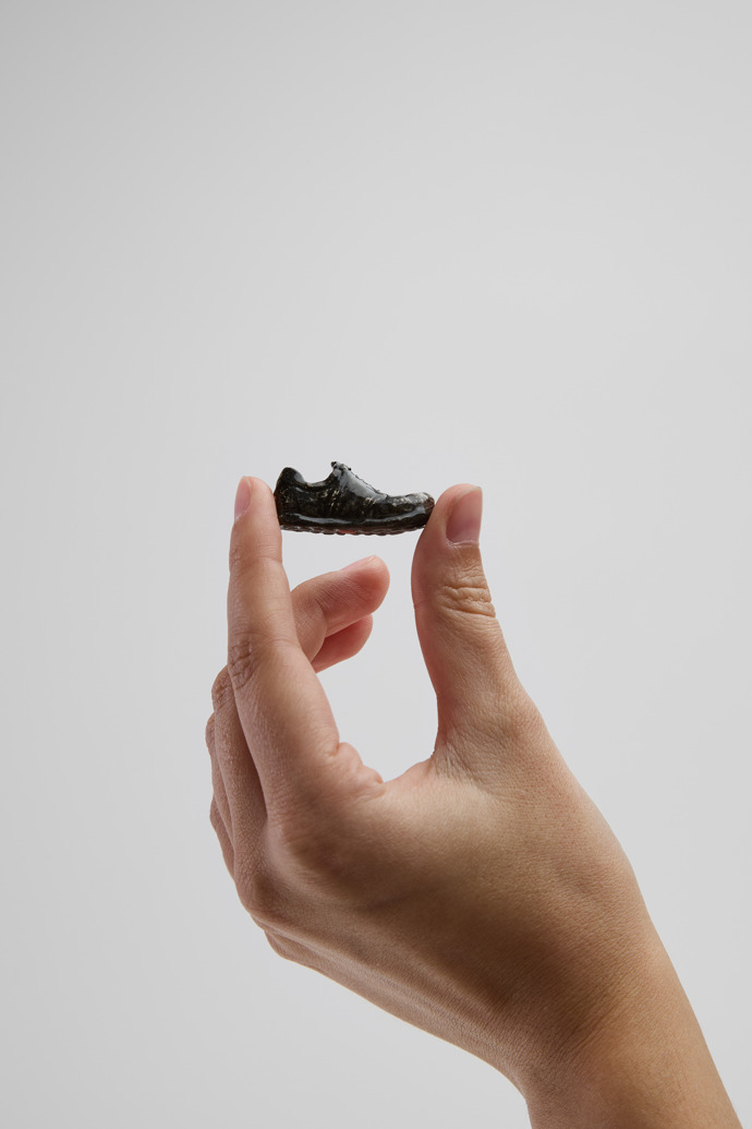 Camper Miniature Pelotas Sculpture - Keramikschuh
