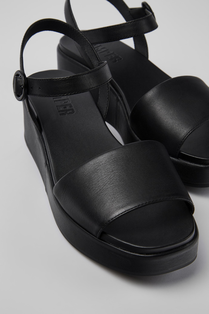 Camper Misia - Schwarze Damensandalen aus Leder mit Doppelriemen
