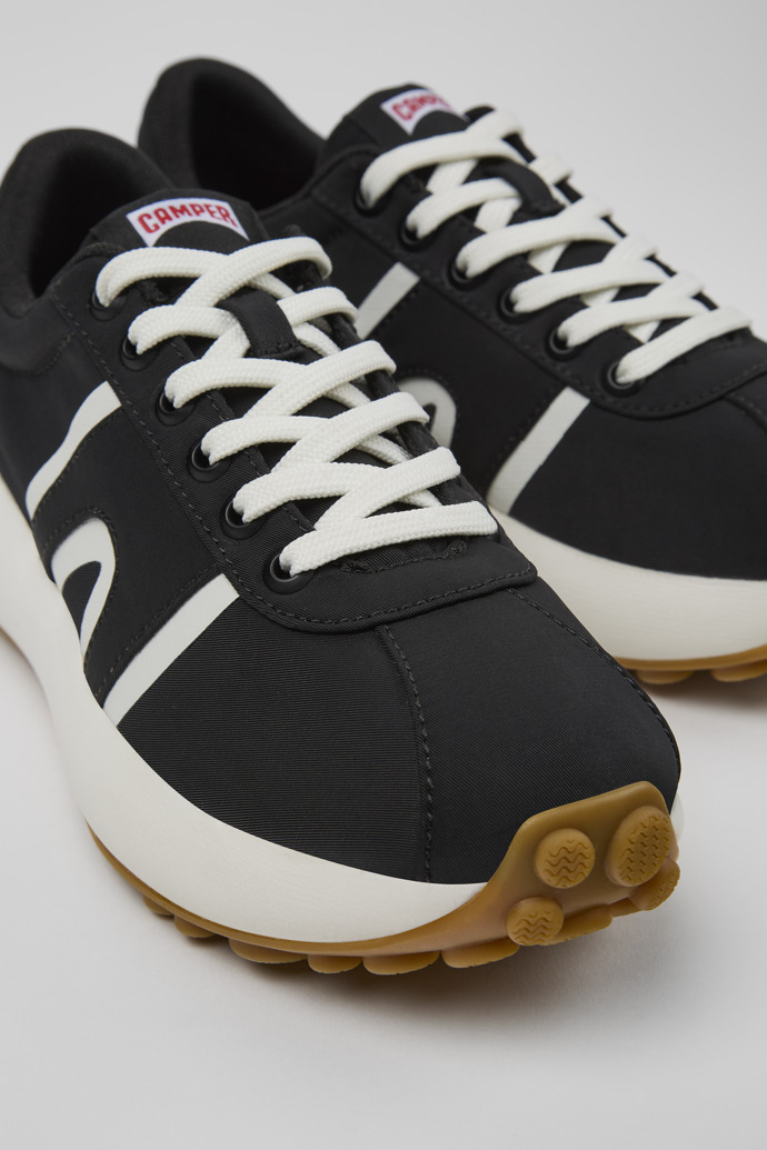 Camper Pelotas Athens - Mehrfarbiger nahtloser Sneaker für Damen.