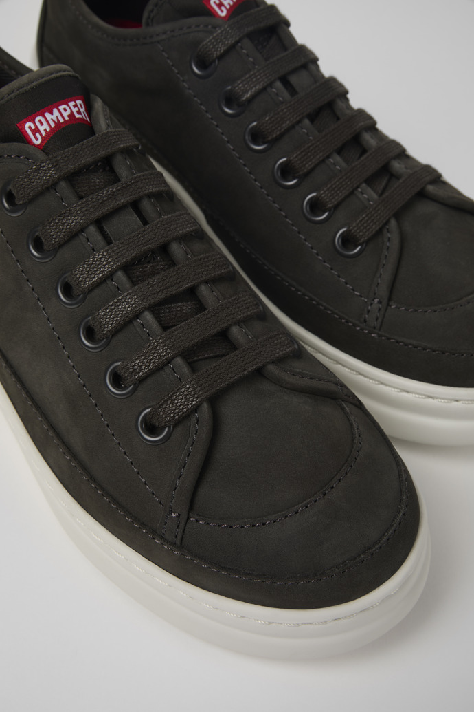 Camper Runner Up - Grauer Ledersneaker für Damen