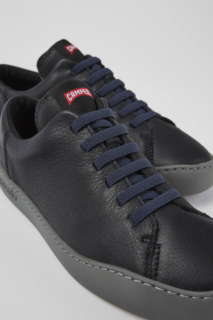 Camper Peu Touring - Schwarzer Herrensneaker aus Leder.