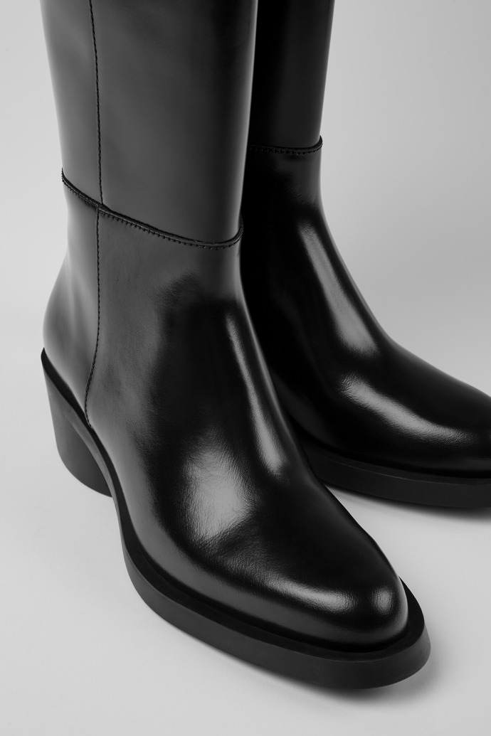 Camper Bonnie - Schwarzer Langschaftstiefel für Damen aus Leder