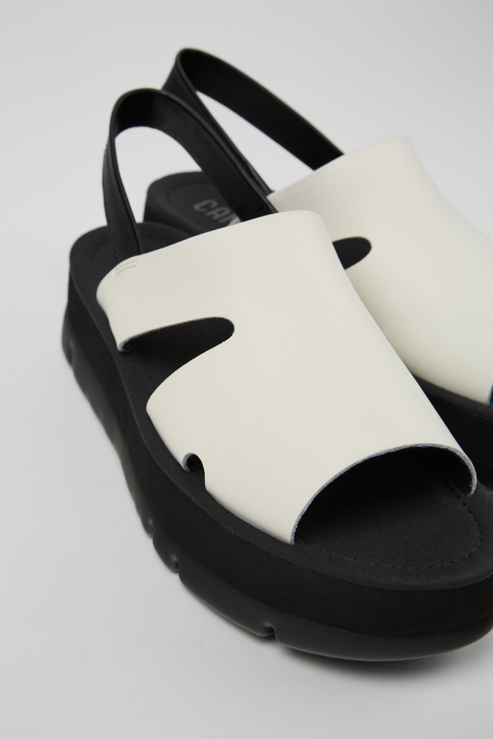 Camper Oruga Up - Weiße Damensandalen