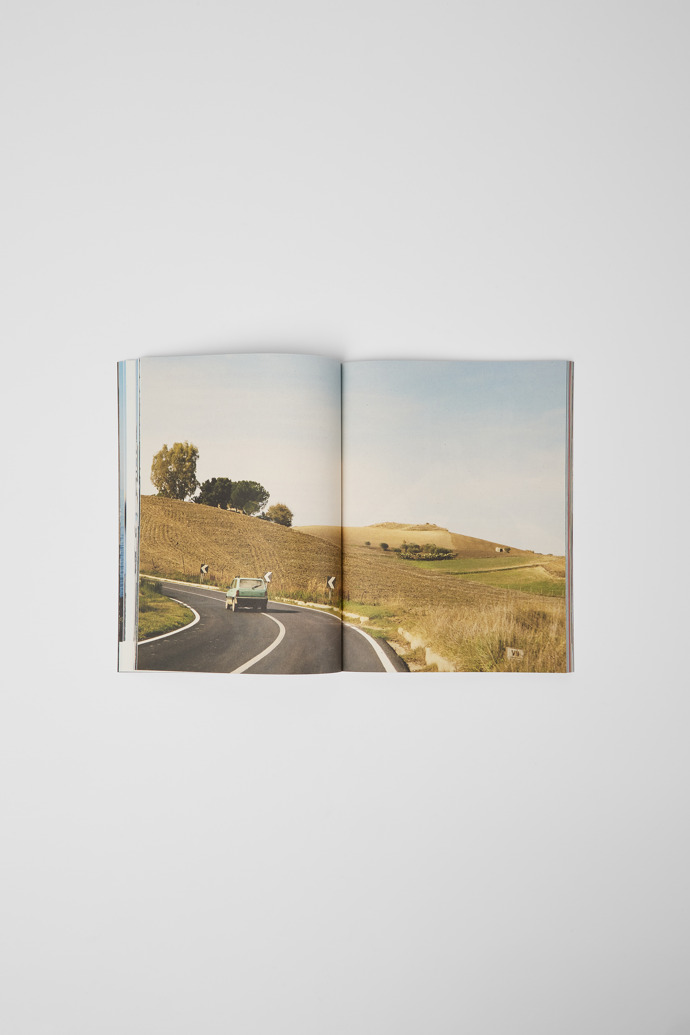 Camper The Walking Society Issue 10 - Das Magazin: The Walking Society