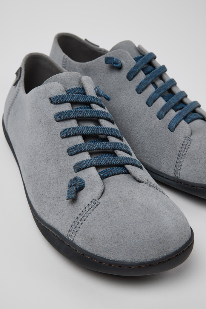 Camper Peu - Grauer Herrenschuh aus Nubukleder.