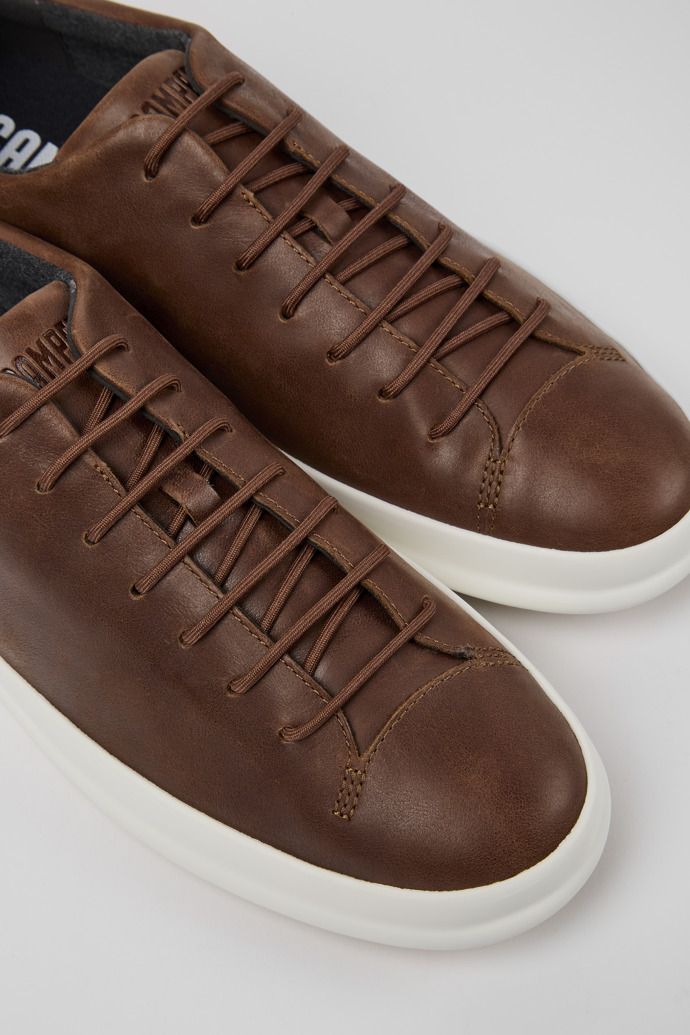 Camper Chasis Sport - Brauner Herrenschuh aus Leder.