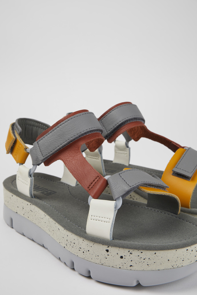 Camper Oruga Up - Mehrfarbige Ledersandalen für Damen
