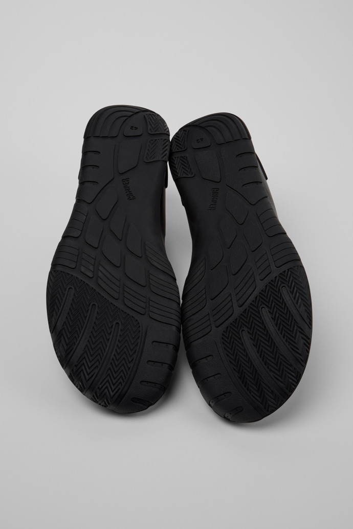 Camper Path - Schwarzer Herrensneaker aus Textil.