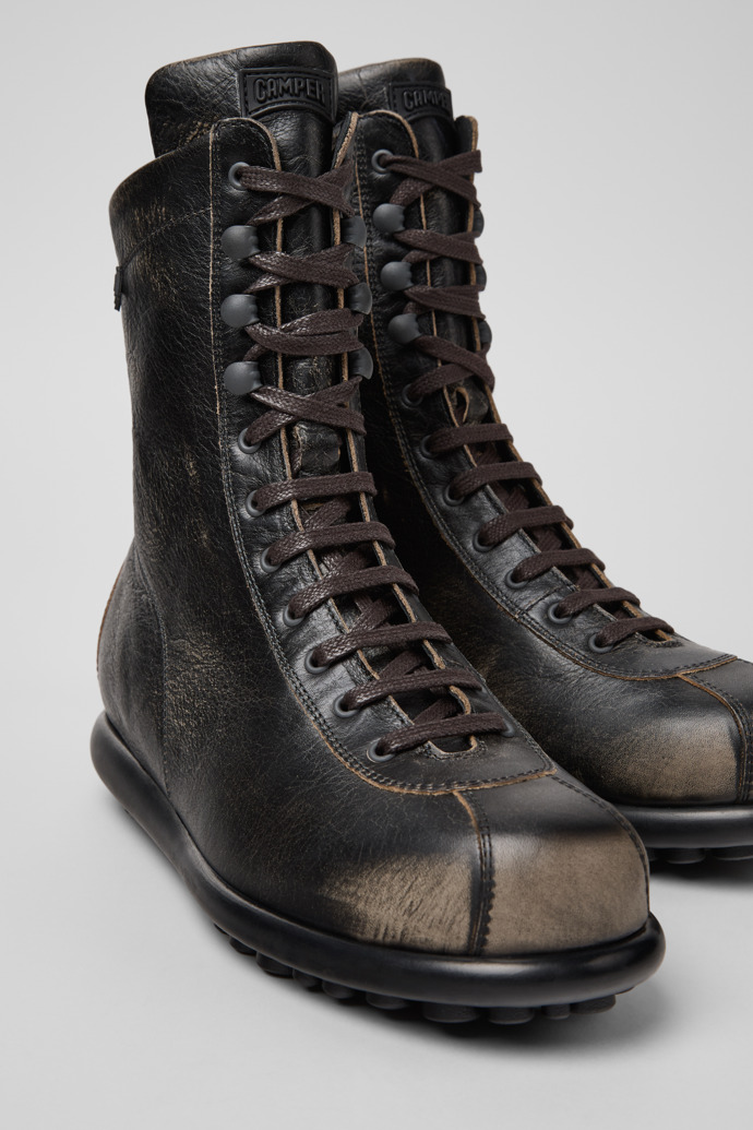 Camper Pelotas - Graue Stiefeletten aus pflanzlich gegerbtem Leder für Damen.