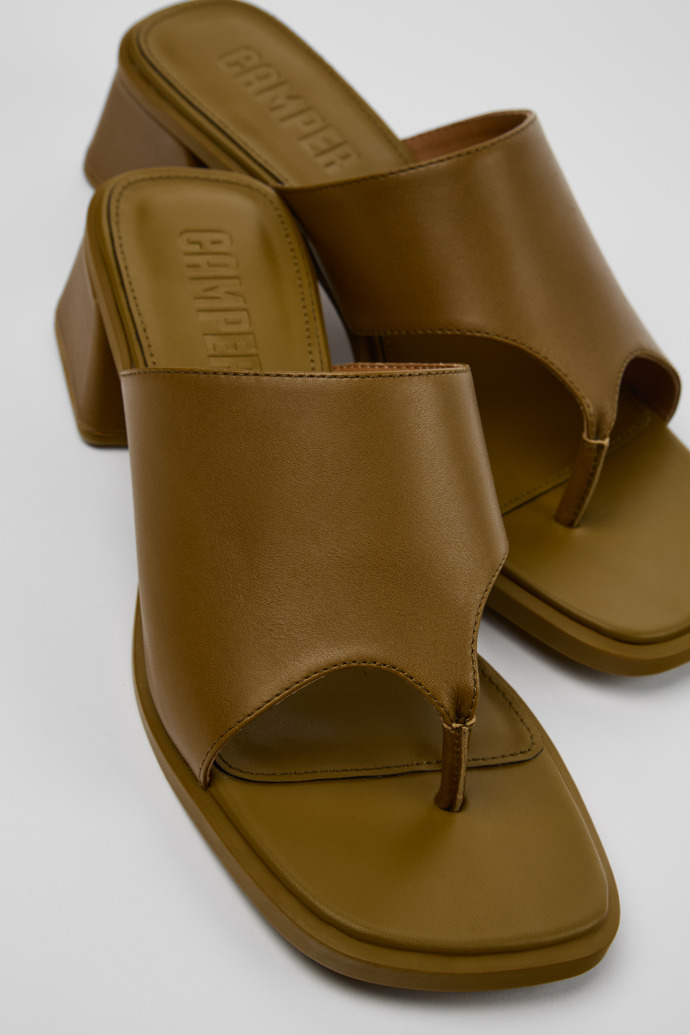 Camper Kora Sandal - Grüne Ledersandale für Damen.