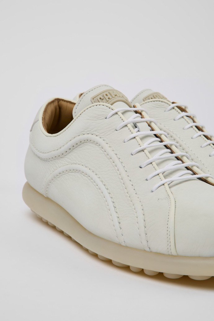 Camper Pelotas - Weißer Herrensneaker aus ungefärbtem Leder