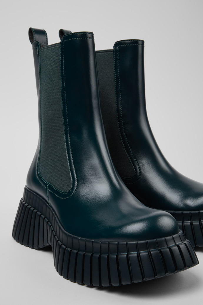 Camper BCN - Grüner Chelseastiefel für Damen aus Leder