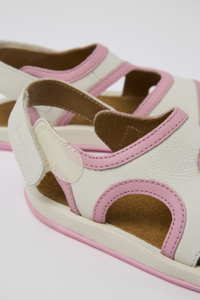 Camper Bicho - Weiße Ledersandalen mit Doppelriemen