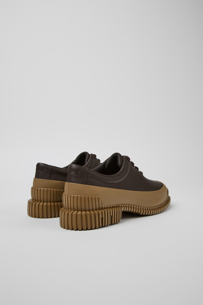 Camper Pix - Damenschnürschuh aus Leder in Braun.