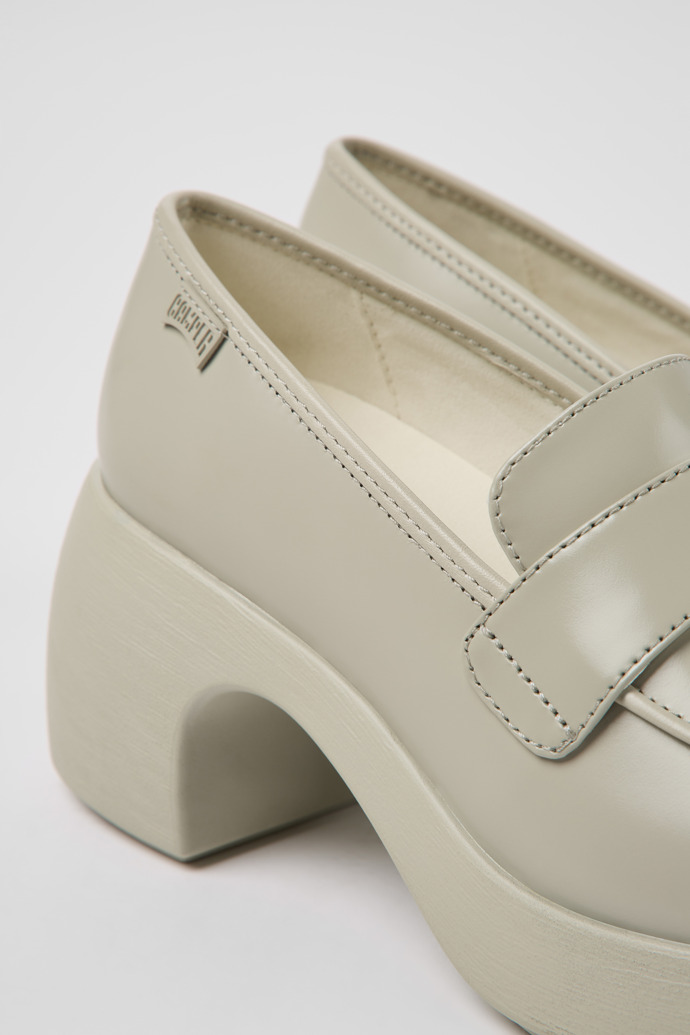 Camper Thelma - Grauer Damenschuh aus Leder