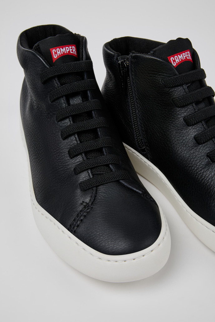 Camper Peu Touring - Schwarze Damenstiefelette aus Leder