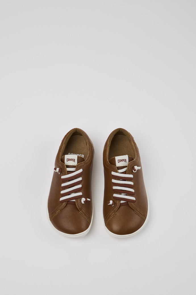 Camper Peu - Brauner Kinderschuh aus Leder.