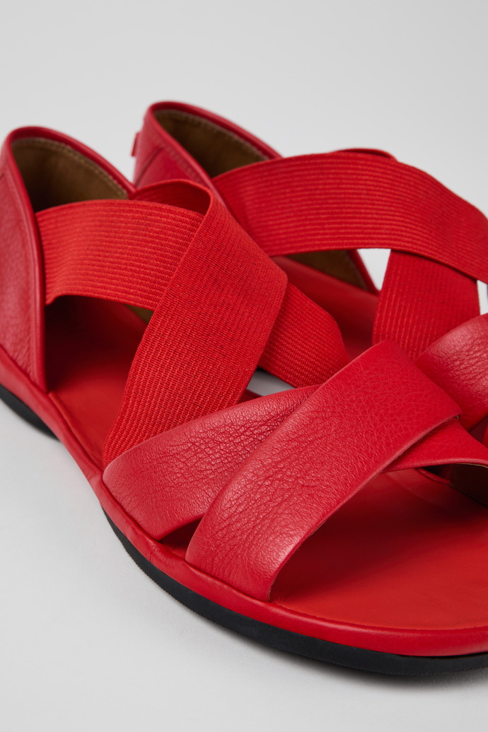 Camper Right - Rote Damensandalen aus Leder mit Kreuzriemen